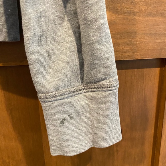 Hollister hoodie - Picture 3 of 5